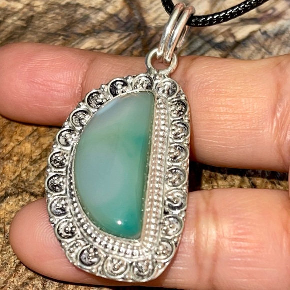 Green Botswana Pendant 2” - Picture 4 of 15